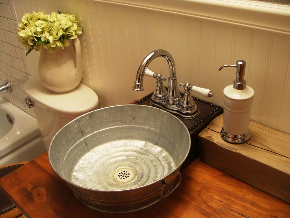 Tin Bucket Love: 5 DIY Ideas Tin Bucket Love: 5 DIY Ideas